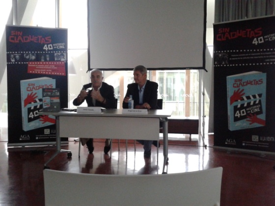 Javier Vasallo y Ángel de la Cruz en la presentación del libro.
